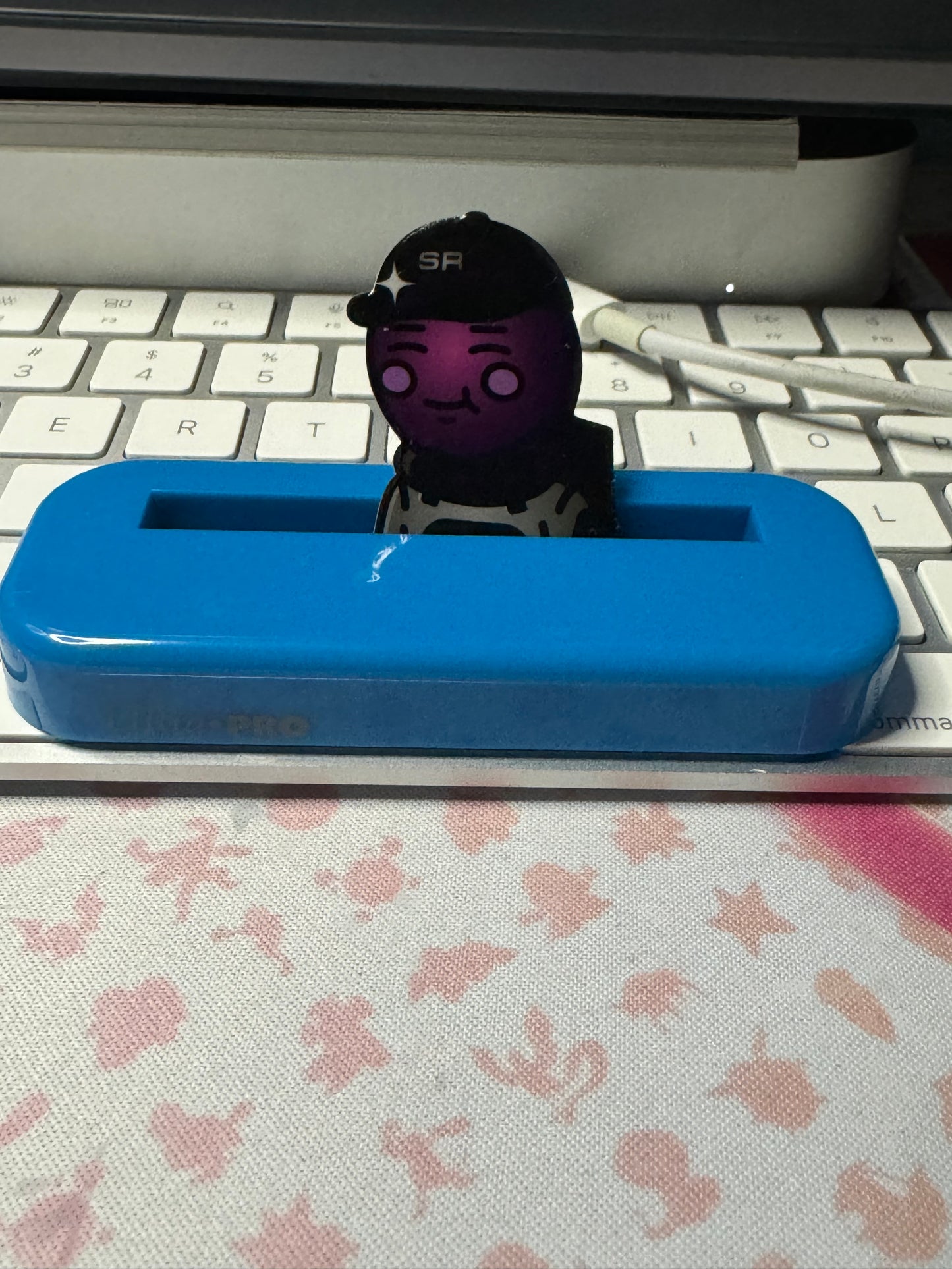 Rider Pin